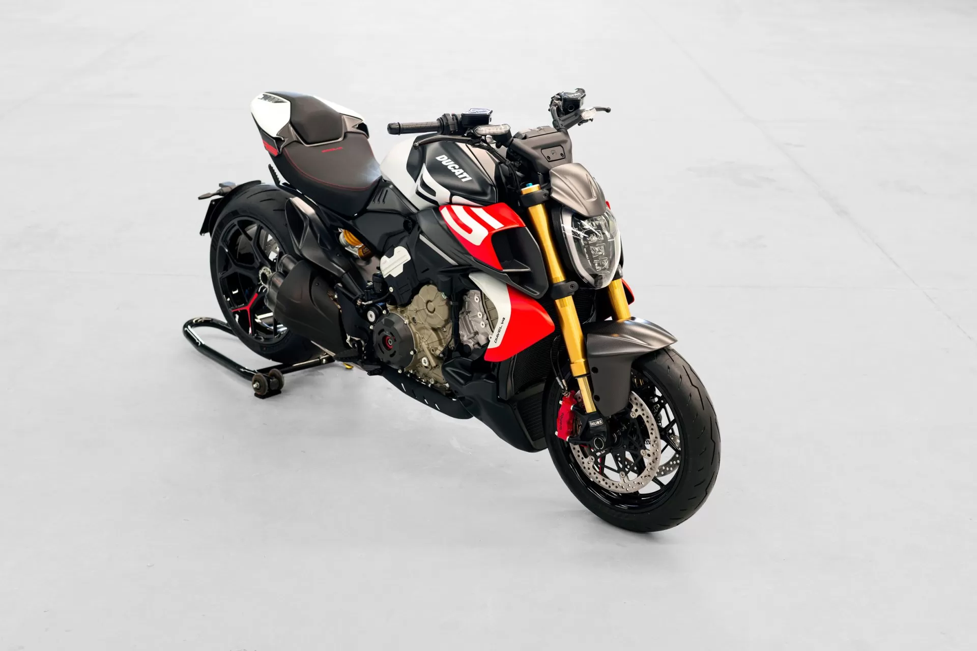 2026 Ducati Diavel V4 RS