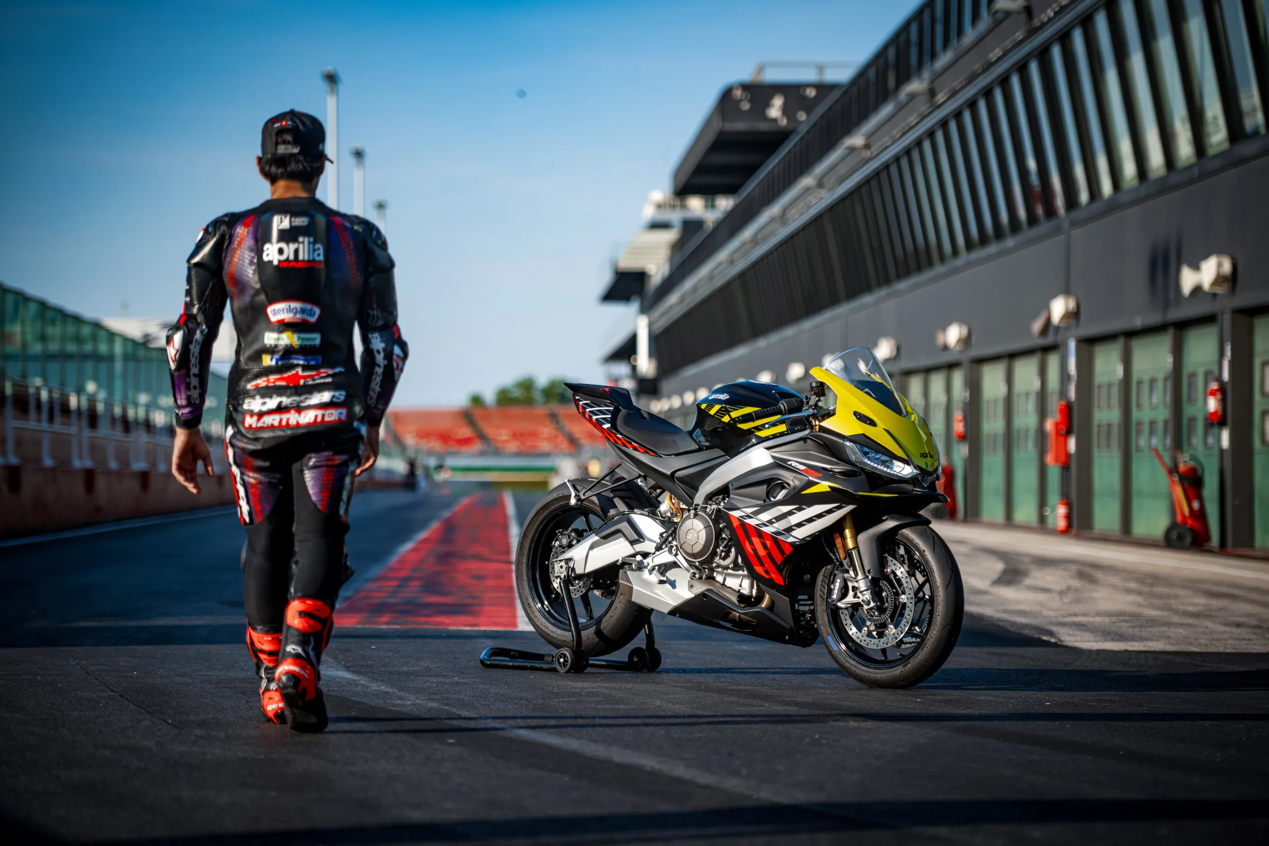 Why the Aprilia RS 660 Factory Took the Crown at MCN’s 2026 Middleweight Sports Bike Shootout!